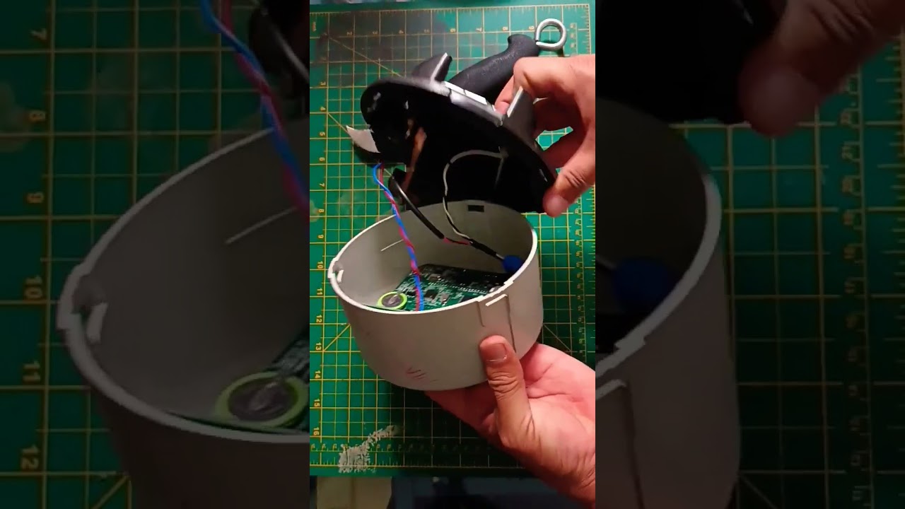 This is how Electricians MANIPULATE a CFE Electricity METER with just one RESISTOR ⚡😱 #shorts