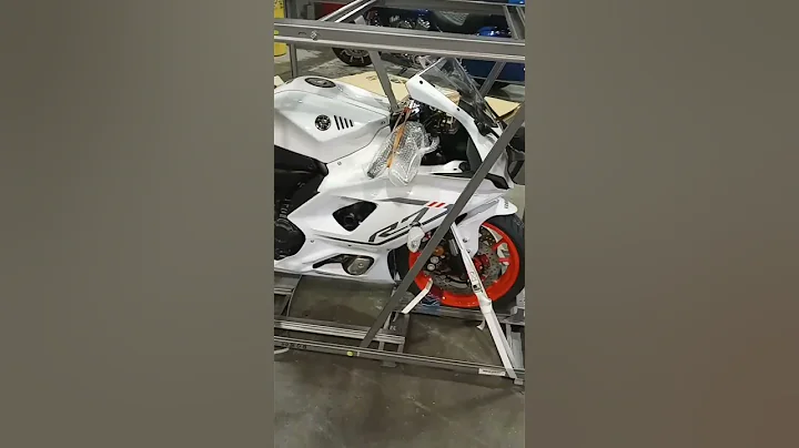 Yamaha R7 getting ready to be built.  #yamaha #r7 #motorcycle #yamahar7 #streetbike