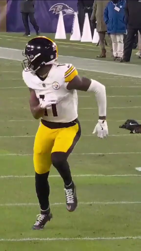 dropped it in the bucket ?‍? #russellwilson #vanjefferson #pittsburgh #steelers #nfl #nflplayoffs