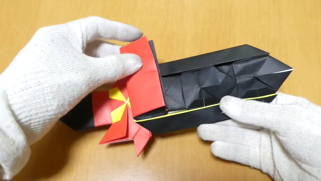 仮面ライダーセイバーの変身ベルト 聖剣ソードライバー を折り紙で作ってみました その1 Youtube