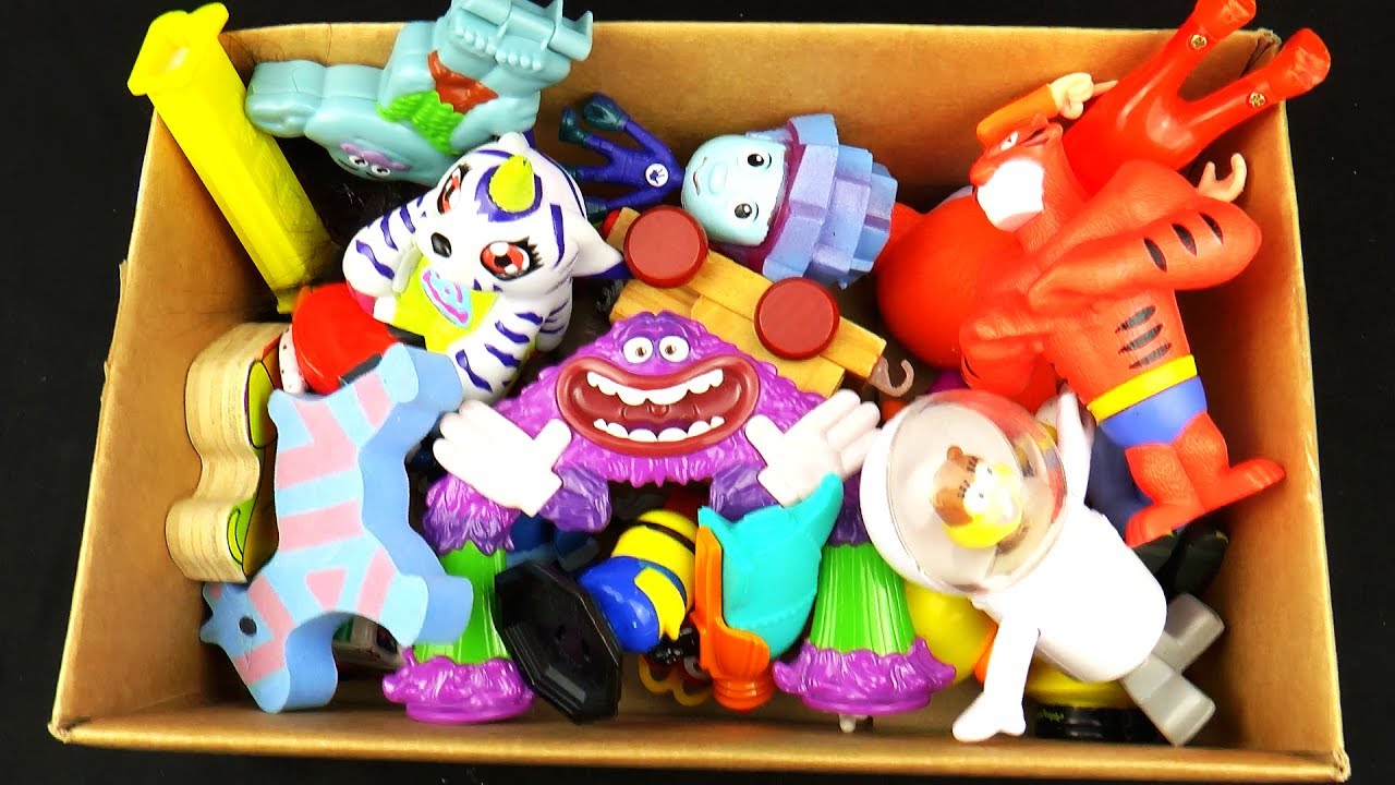 Box of Toys Treasure chest Minions Fixiki PEZ Candy Toy Happy Meal Surprise