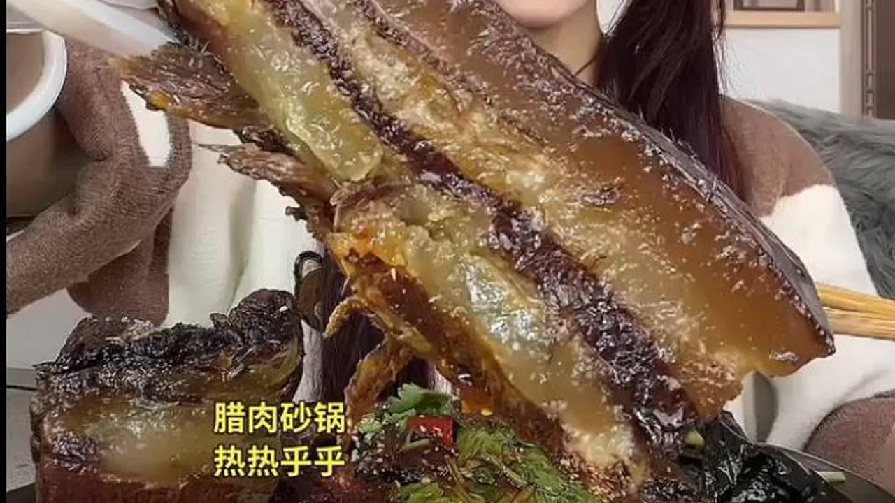 ASMR MUKBANG |热乎乎的腊肉砂锅，香气扑鼻。