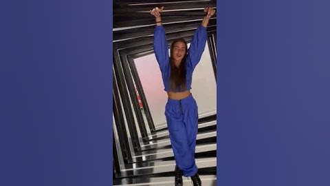 נועה קירל מציגה לראשונה את התפאורה שלה באירוויזיון