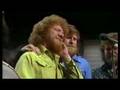 Capture de la vidéo Luke Kelly The Auld Triangle