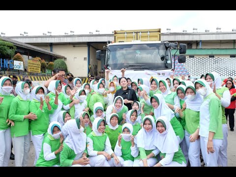 Seremoni Pelepasan Ekspor Nanas Kaleng oleh Ketua DPR RI Puan Maharani di GGP - video from Great Giant Foods