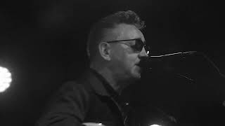 Prism in Jeans - RICHARD HAWLEY acoustic live@Tolhuistuin Amsterdam 9-9-2024