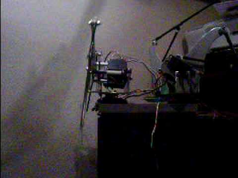 Homemade Robot Leg1 running Python Script / Pololu Video