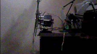 Homemade Robot Leg1 running Python Script / Pololu Video