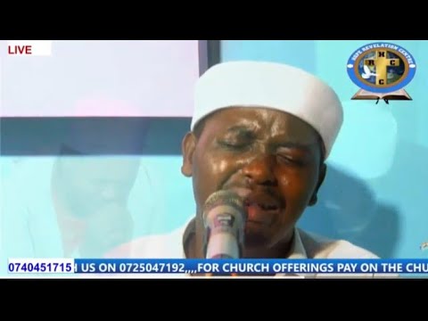 PST JAY IN DEEP TEARS AS HE WORSHIPS IN TRUTH AND IN SPIRIT 