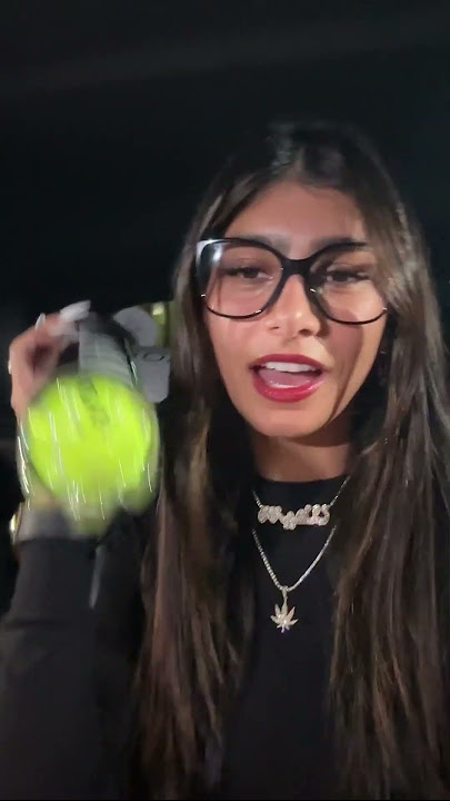 Get Ready with Mia Khalifa | London Fashion Week