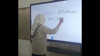 Penggunaan IFP (Digital Whiteboard) dari kls XI-MIA 4
