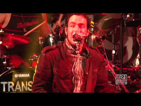 Three Days Grace - I Hate Everything About You (Live at the Edge)