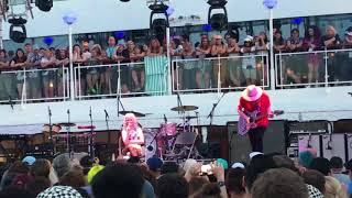 Paramore - Technical Difficulties chat with Hayley, 26, Night three, Parahoy.