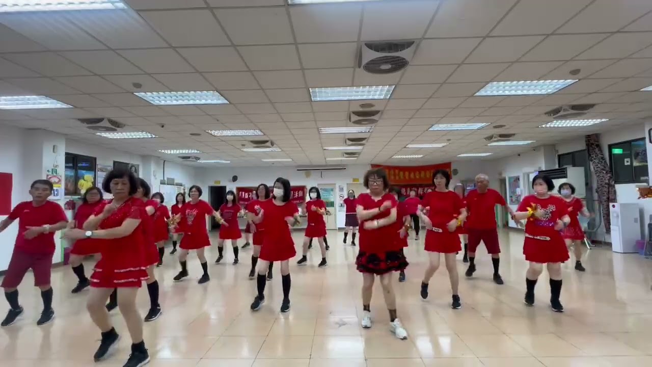 靓麗舞蹈班：那魯灣舞曲《那魯7-11》編舞：鄭芳枝老師．示範：王碧玲老師