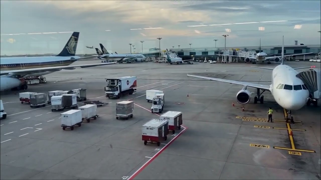 SIA SQ998 taking off from Singapore Changi Airport and landing at Yangon International Airport