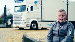 Video voorbeeld van "Dick Fijn - Gewoon een trucker"