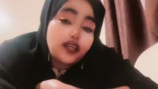 Ragga haday i Arkaan anoo soconaya way yaabi lahaayeen quruxdayda anoo jiifa ayaabay ooyayaan 
