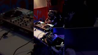 PARTY ROCKIN '80s STYLE🎚🎶🔥 @ \