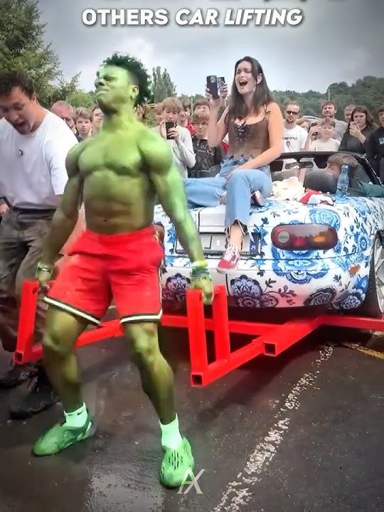 The best strongman car lifter💀