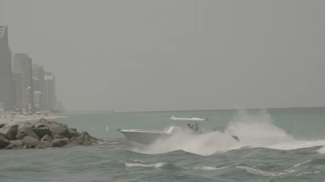 Twin Engine Boat Handles Haulover Inlet Like a Champ | Spray Flying, Boat Dialed In