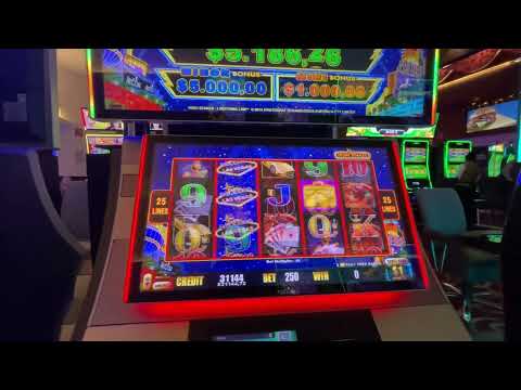 I bet $9.00 an won $2700 #bet365 #bet365Casino