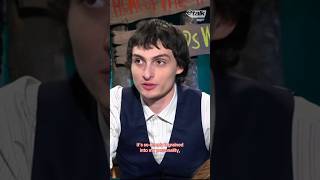 Please enjoy Finn Wolfhard getting distracted by his ‘Stranger Things’ cast mates. 😂❤️