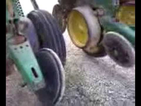 Fixing The John Deere 7000 Corn Planter