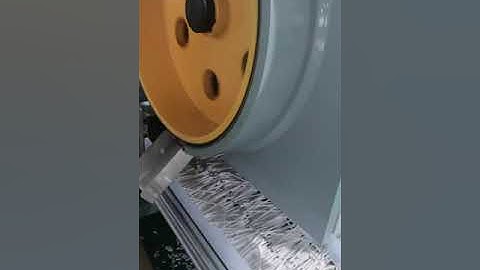 Straight roll paper stick making machine