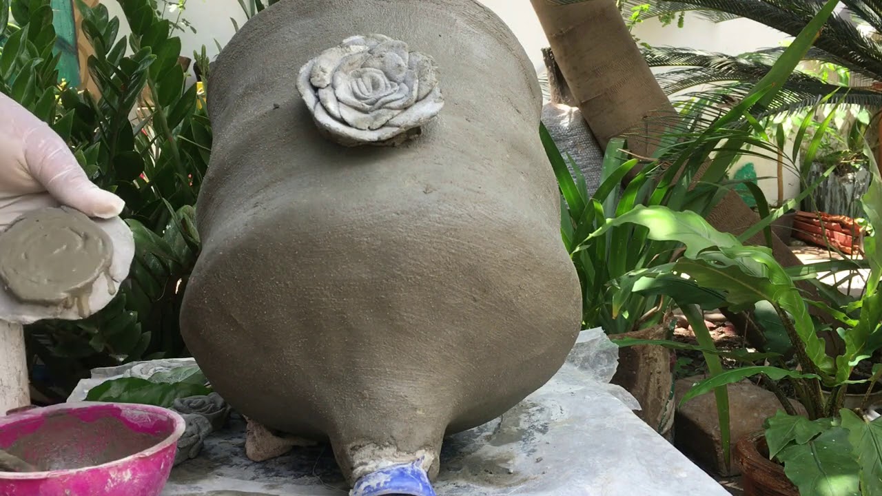 Vaso feito de galão de água e cimento vale a pena conferir ❤️❤️❤️❤️