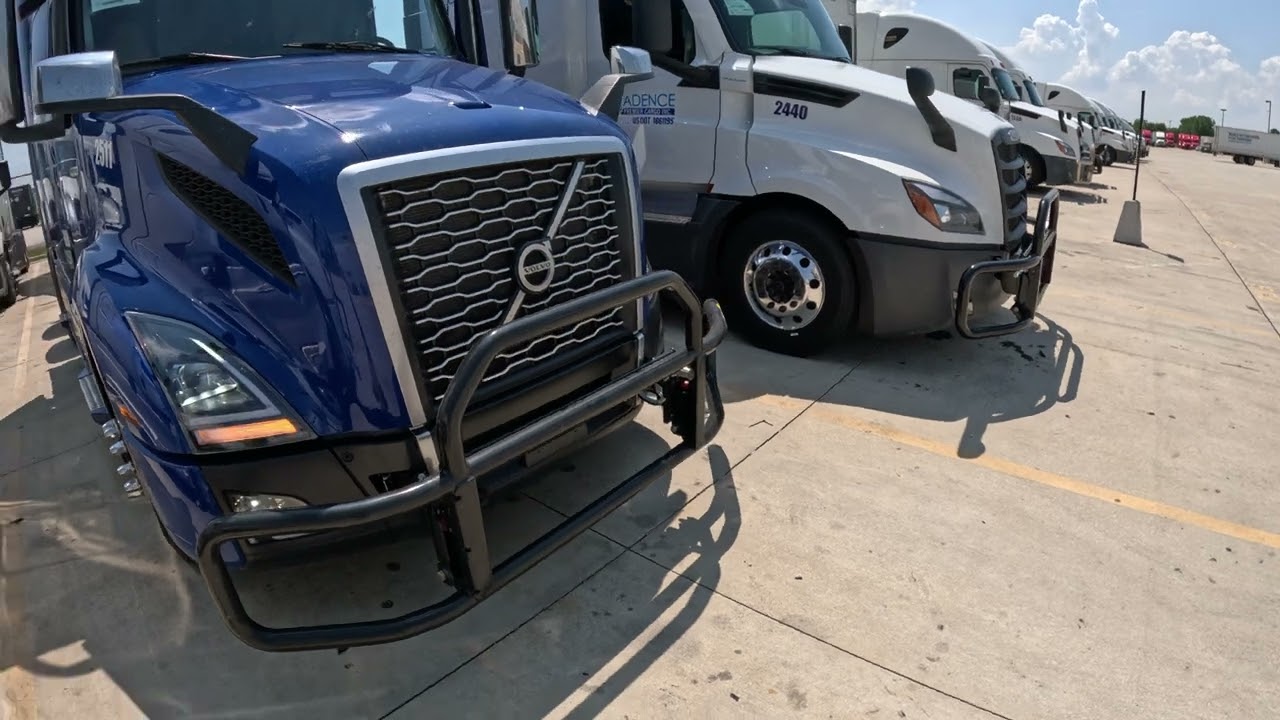 Volvo VNL Truck Light Check Procedure | Essential Pre-Trip Inspection Guide