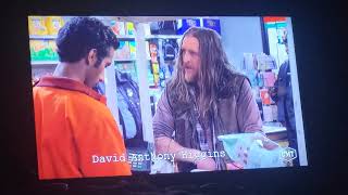 Mike & Molly: Convenience Store Robbery and Mike gets shot