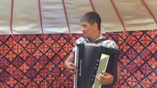 картинка: Уну укмуш ыр деп ушуну айт
