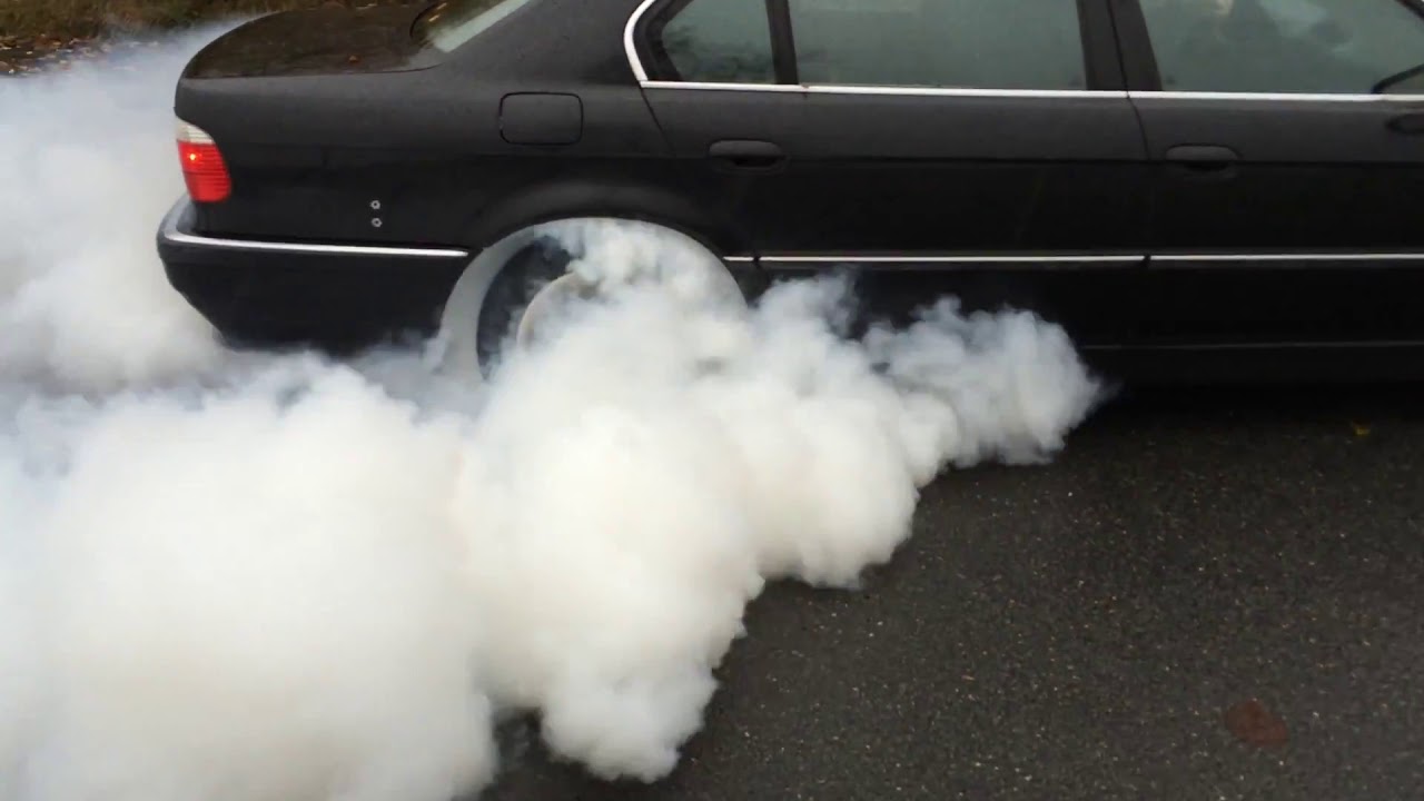 W12 bmw 7