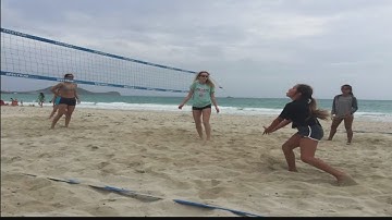 Beach volleyball clinics