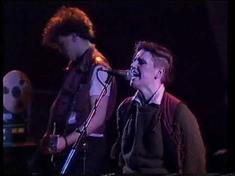 Cocteau Twins   1983 03 14   Hazel @ WYDG