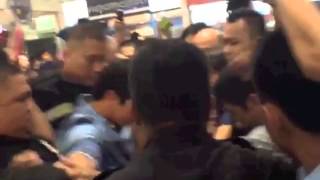 Coco, Nag-A La Bodyguard Kay Sarah