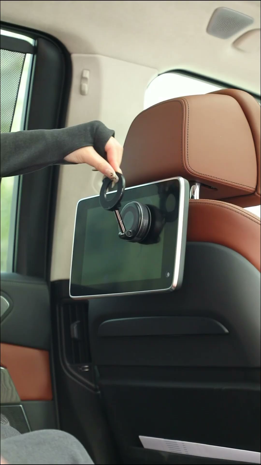 I put it in the back seat when I go home for the New Year. I won't take photos even if the traffic