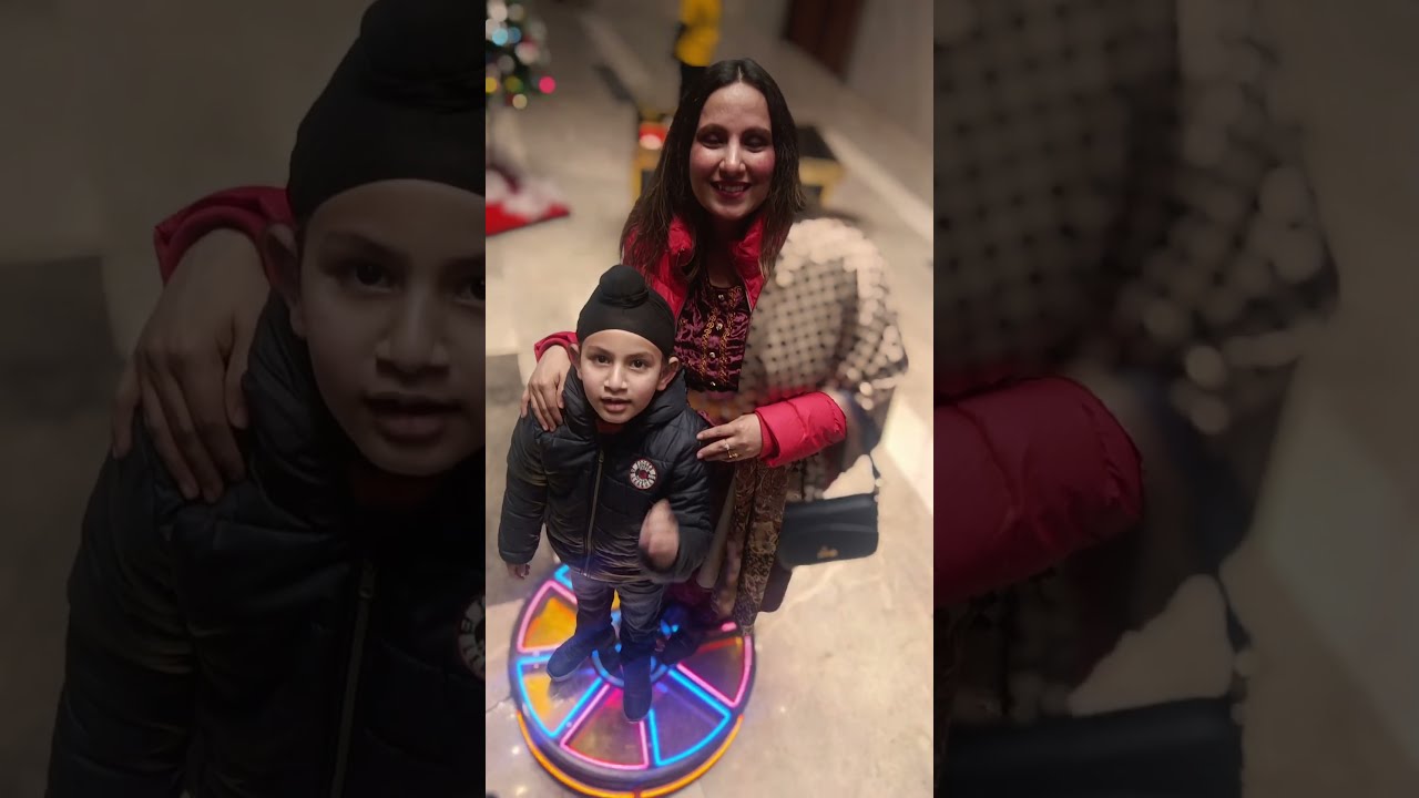 A 360 selfie booth is an innovative and interactive photo booth 