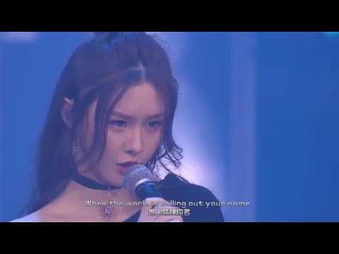 英雄联盟7周年～阿冷aleng丶现场演唱 legends never die