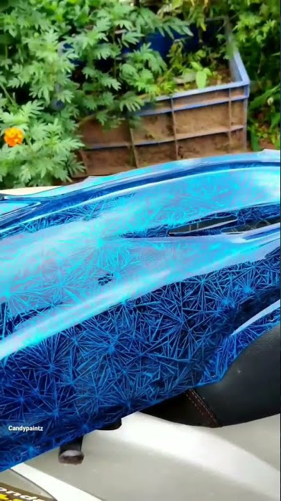 CRYSTAL EFFECT CAT MOTIF
