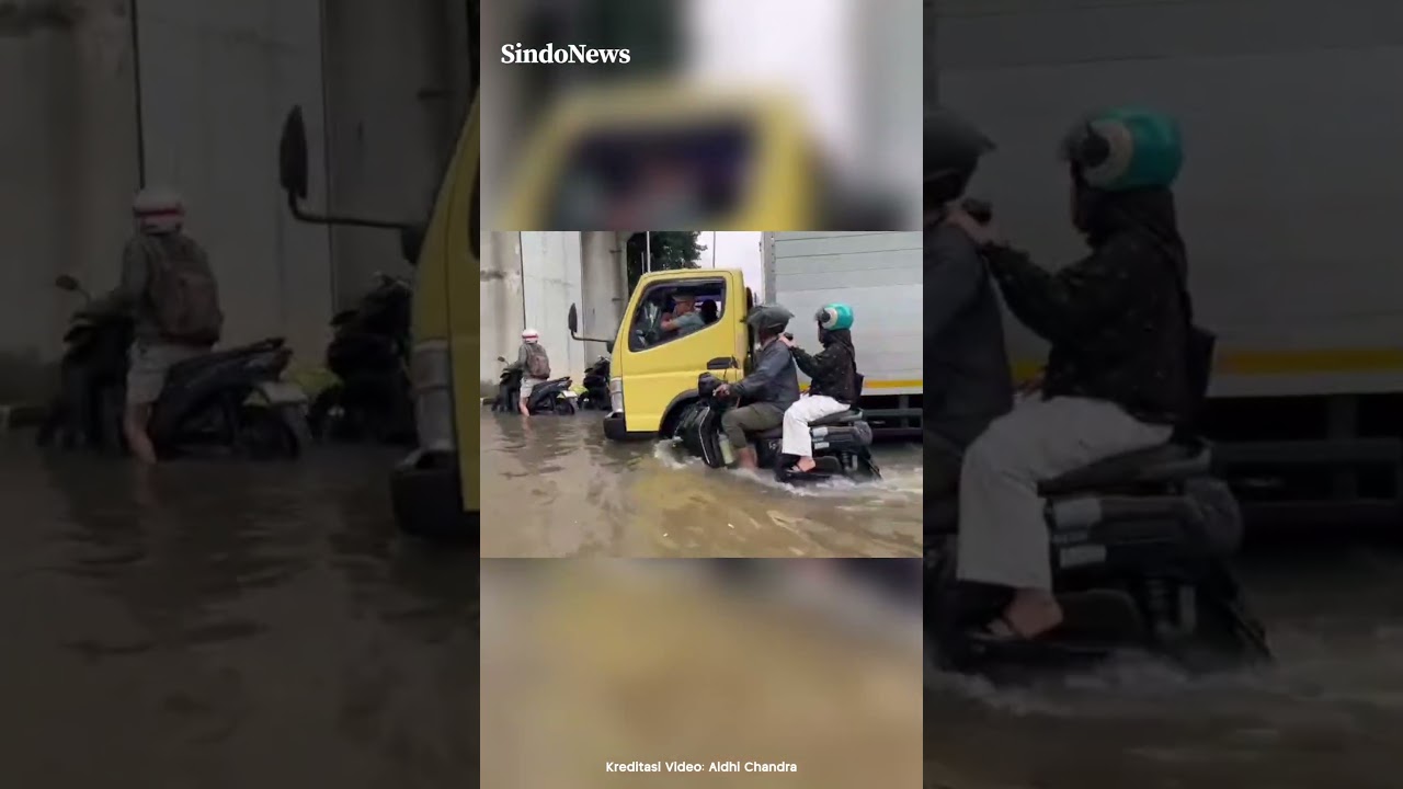 Hujan Deras Rendam Boulevard Timur Kelapa Gading