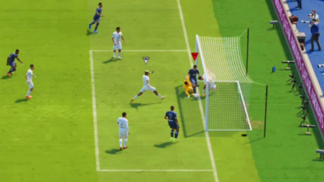 FIFA 22 - Mbappe score when defence failed clear the ball on the line