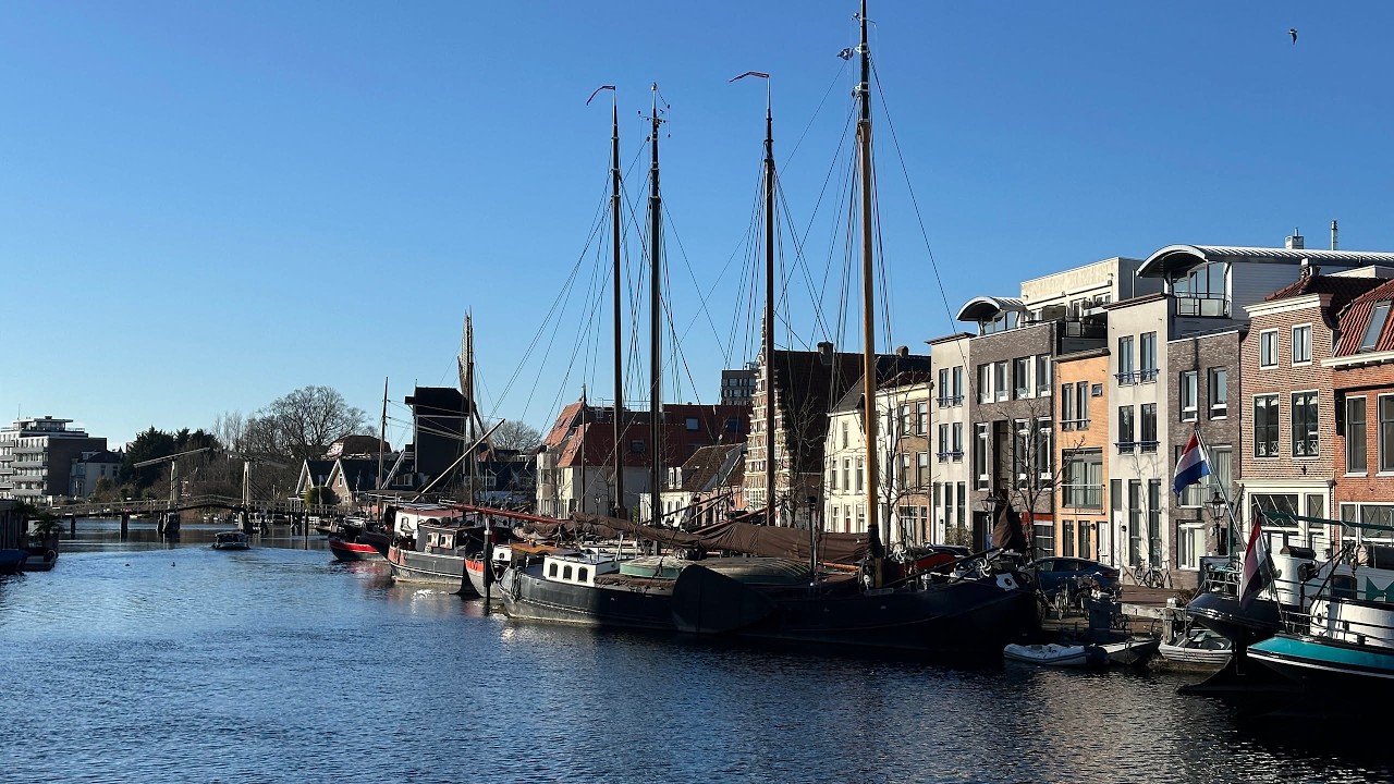 Amsterdam to Leiden via Het Bos