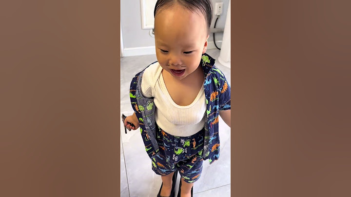 Is the cute baby a man or a woman?#cutebaby#funny#vlog#parenting #smilesnippets #baby #smileforever