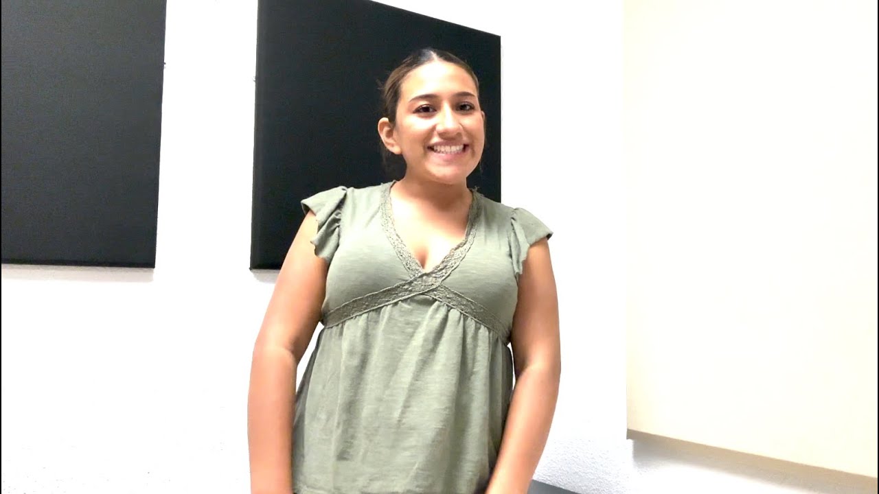 Adriana Medina sings 'Dead Mom' preview