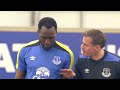 Jamie Carragher goes HEAD-TO-HEAD with Romelu Lukaku 😲