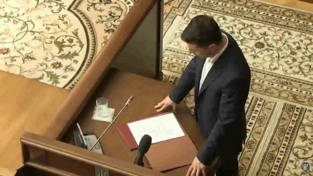 Президент Украины Владимир Зеленский в суде Началось - YouTube Video Ukraine