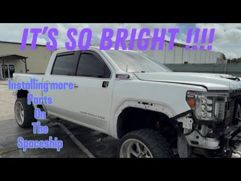 80 Rows Of Ring Lights On One Vehicle!! What The Helly??