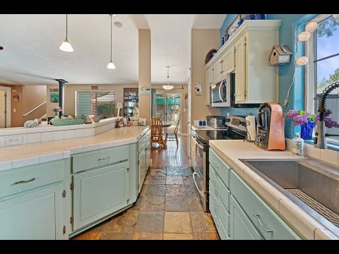 436 Southwest Forest Grove Drive, Bend, OR home video tour
