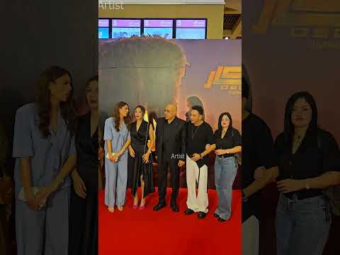 مصطفي قمر وزوجته و هنادي مهنا و جنات في عرض فيلم اوسكار عودة الماموث
